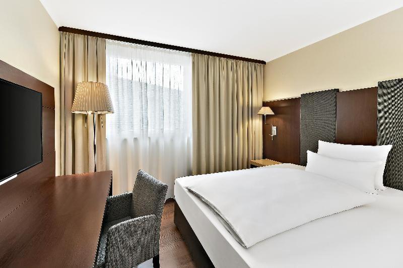 Nh Stuttgart Airport Hotel