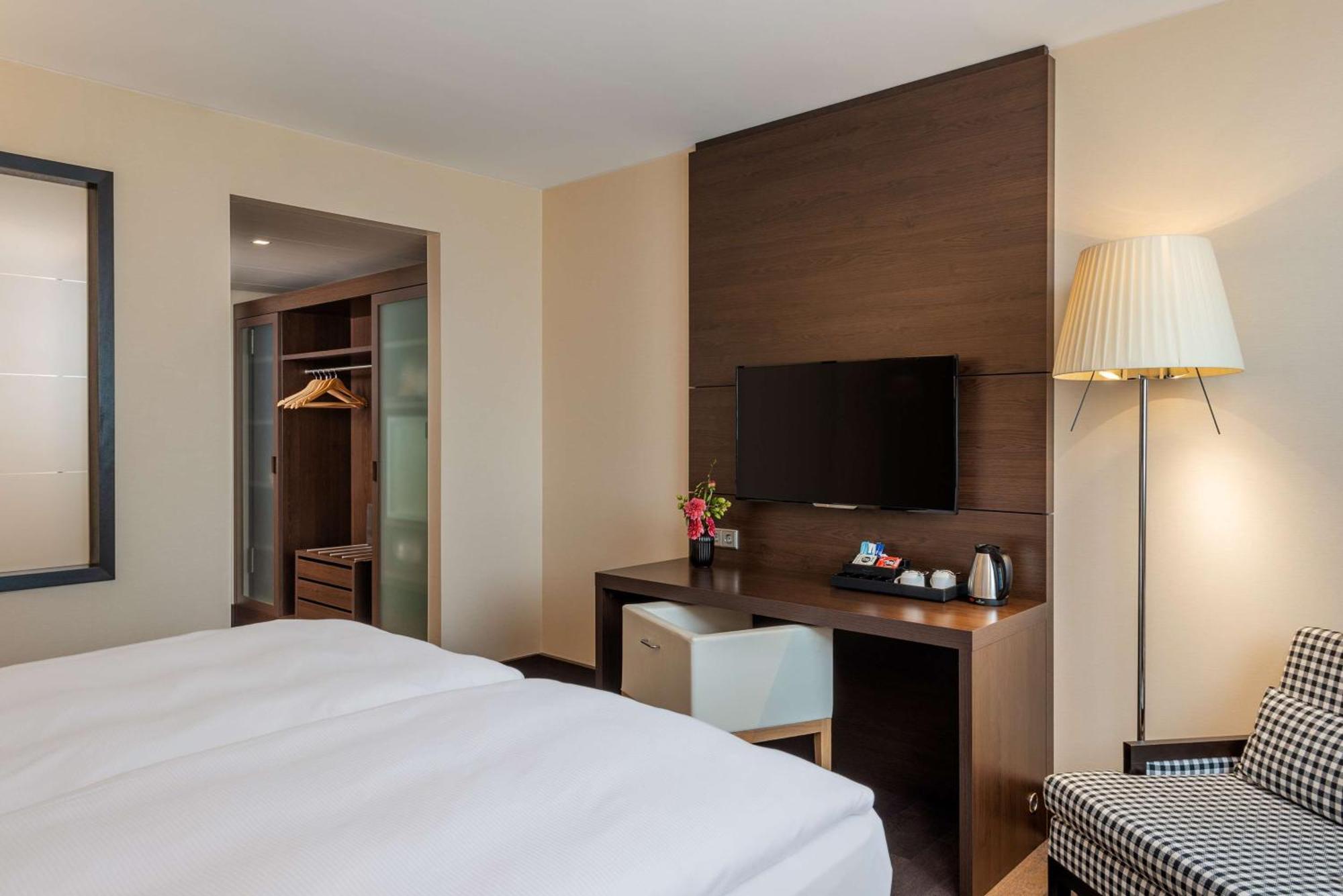 Nh Stuttgart Airport 4* Filderstadt
