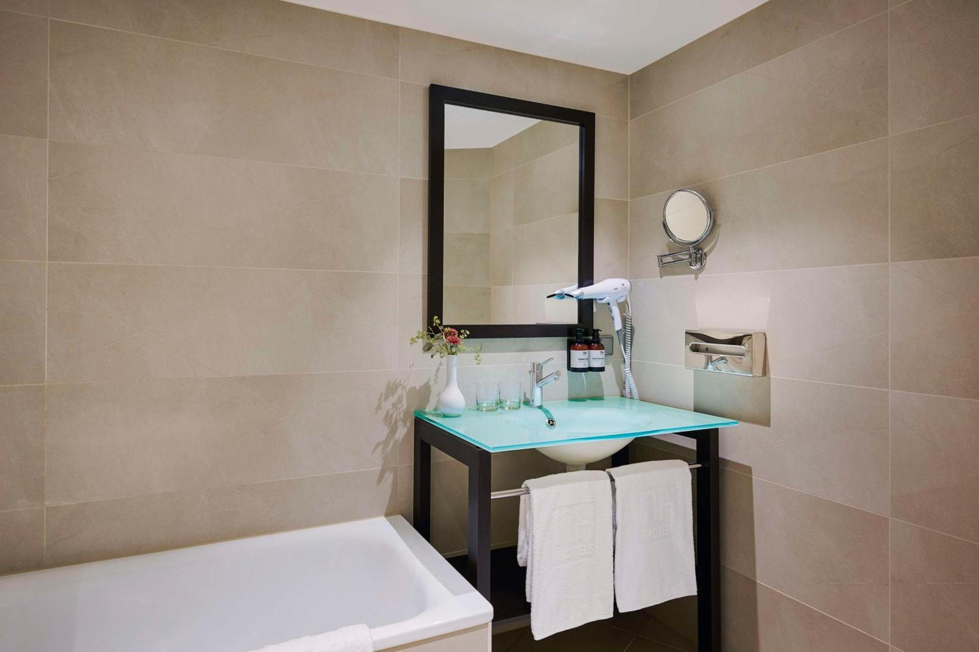 Hotel Nh Stuttgart Airport 4*